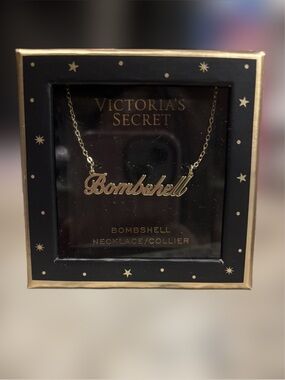 VICTORIAS SECRET BOMBSHELL NAMEPLATE NECKLACE